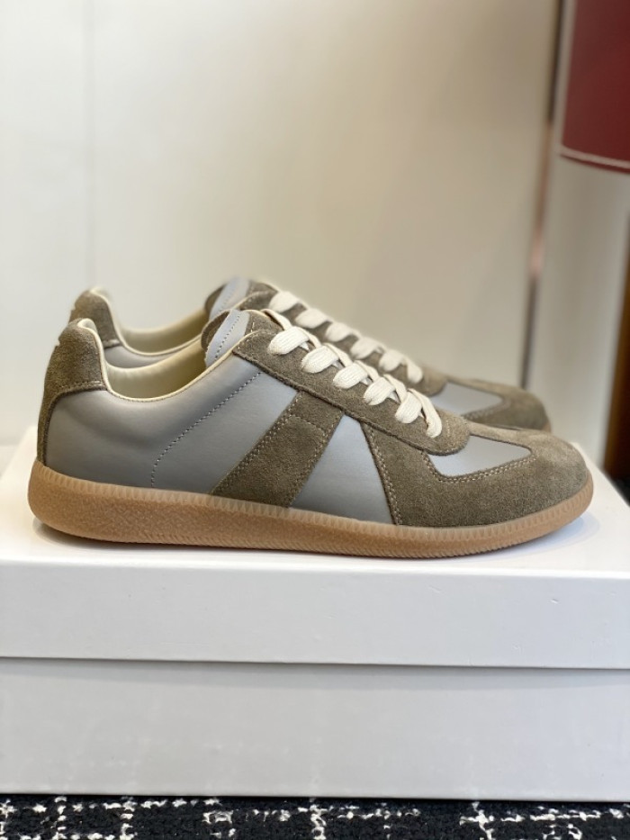Ma1s0n Marg*e1a CALFSKIN S57WS0342