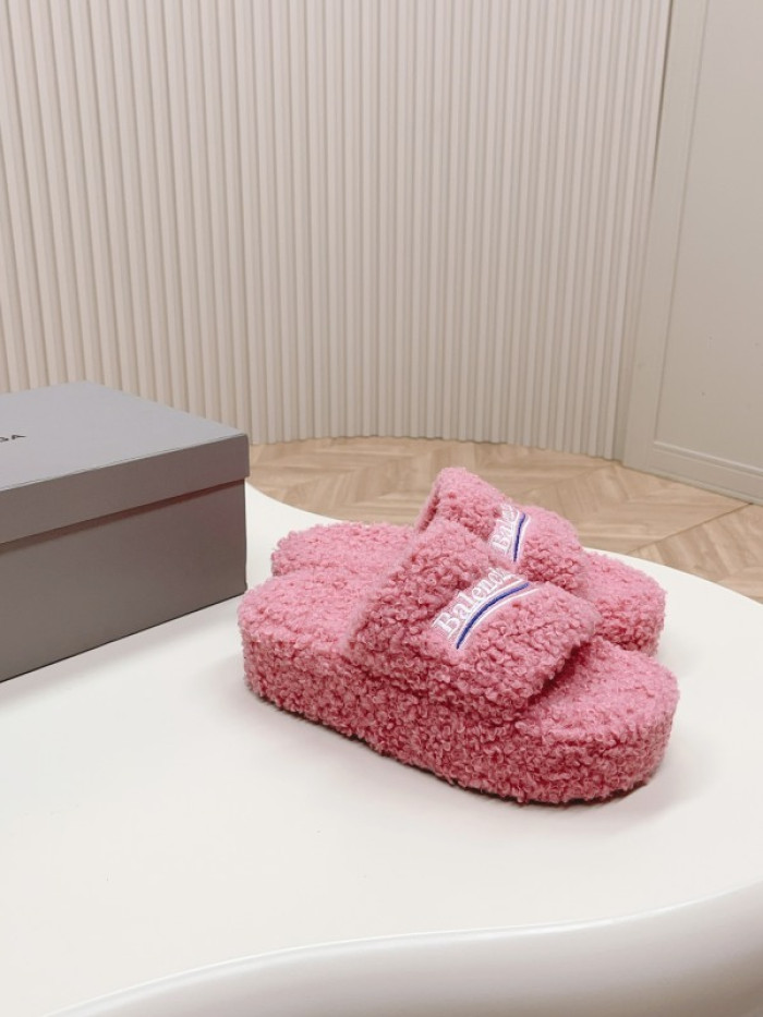 Balenciag* Sandal BS77