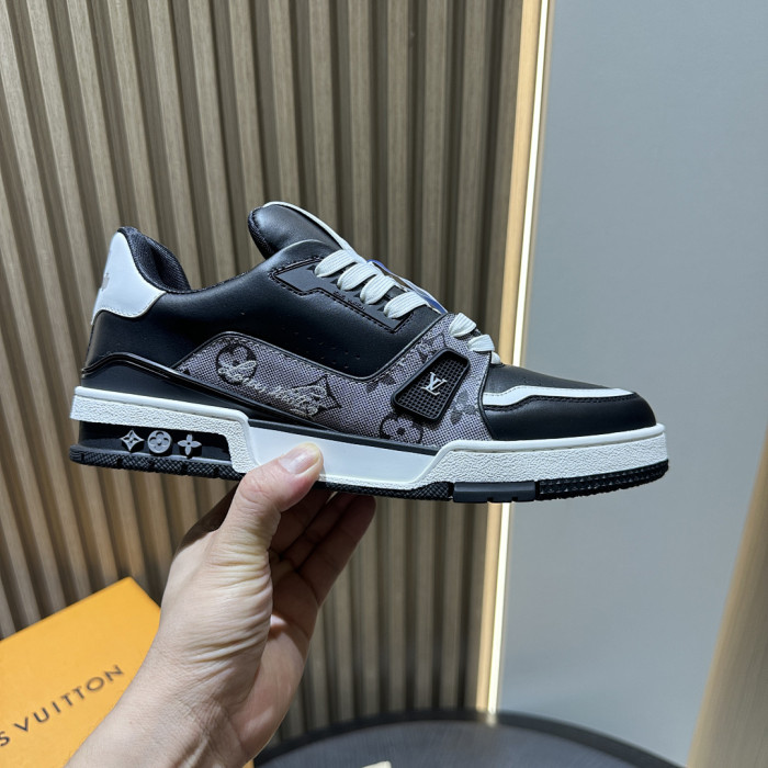 LV snekaers L0000691