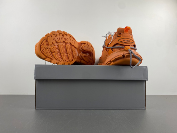 BALENCIAGA TRACK WTRHK 7000