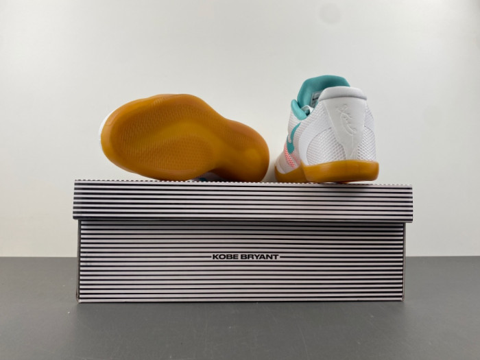 Nike Kobe 11 EM Low Summer Pack 836184-103