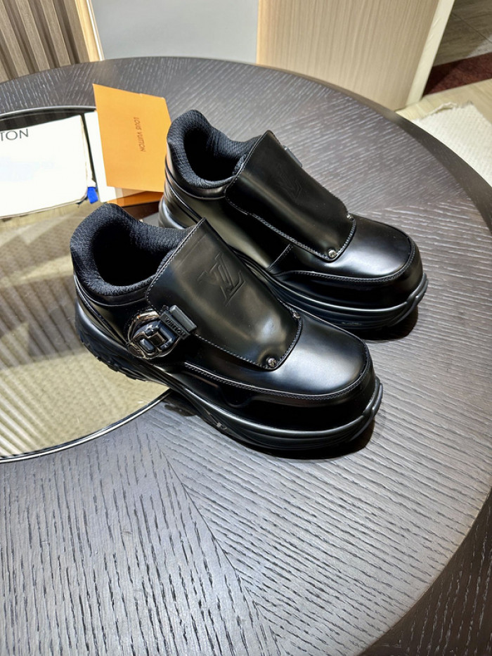 LV snekaers L0000361